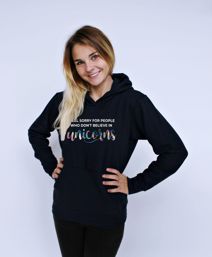 i feel sorry for people who don't believe in UNICORNS bluza z kapturem zdjęcie.png