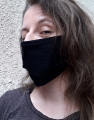 maseczka czarna z zaszyciami.jpg