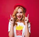 Koszulka z nadrukiem FRIES BEFORE GUYS frytki babska śmieszna zabawna napisy krój unisex