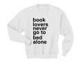 book lovers never go to bed alone biała.png