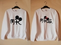 białe bluzy damskie i męskie z nadrukiem MRS  i MR  ; bluzy walentynkowe dla par zakochanych - bluzy dla dwojga na walentynki